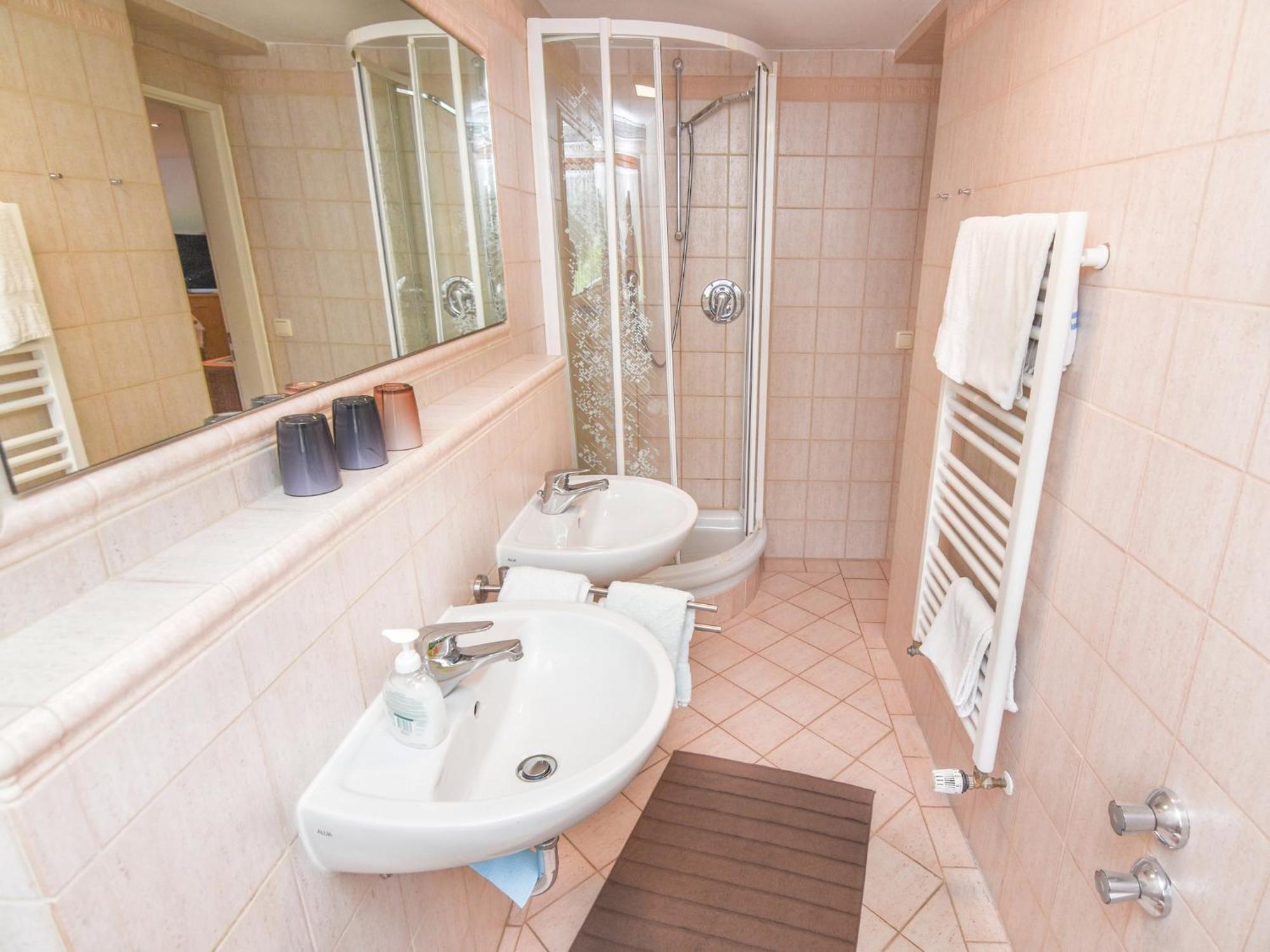 Pleasant Apartment In Ruhpolding With Swimming Pool Exteriör bild